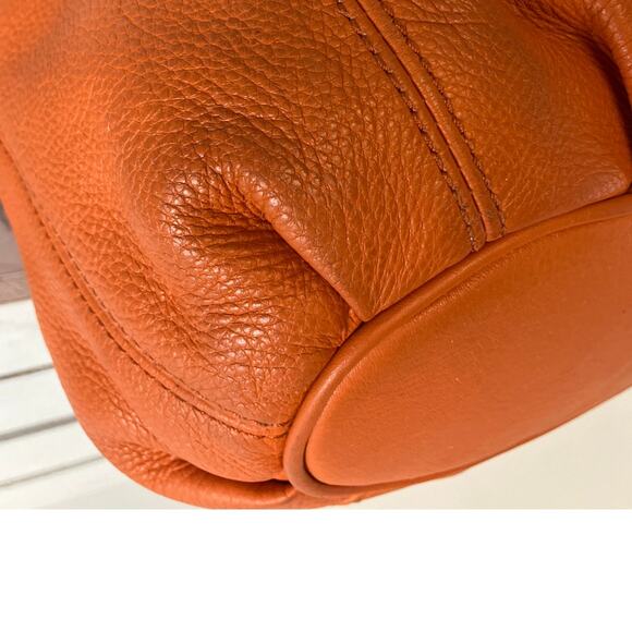 MICHAEL KORS, LARGE ORANGE PEBBLED LEATHER SHOUDLER BAG - Picture 10 of 16